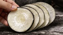 忘れ去られた野菜ですが、その効果は絶大です。髪を強くし、肌に輝きを与えます